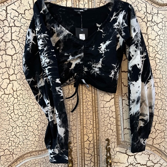Fashion Nova -  Tie Dye Crop Top in Black/Combo - Picture 4 of 6